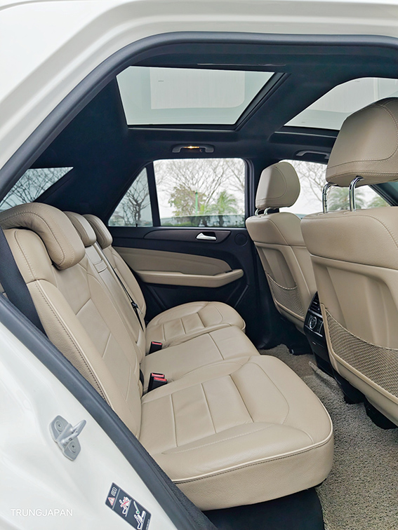 Mercedes ML350 4matic 2012 (Máy xăng/trắng nt kem)