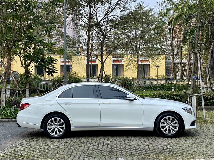 Mercedes Benz E200 2016 (Trắng/nội thất kem)