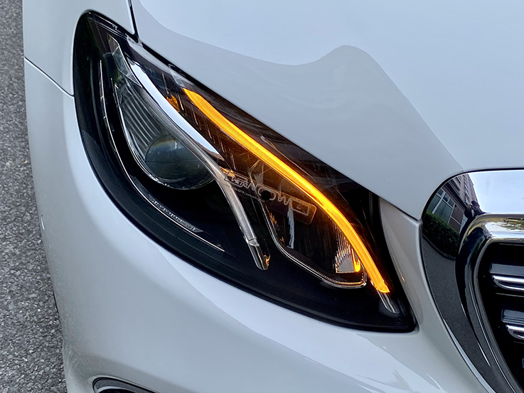 Mercedes Benz E200 2016 (Trắng/nội thất kem)