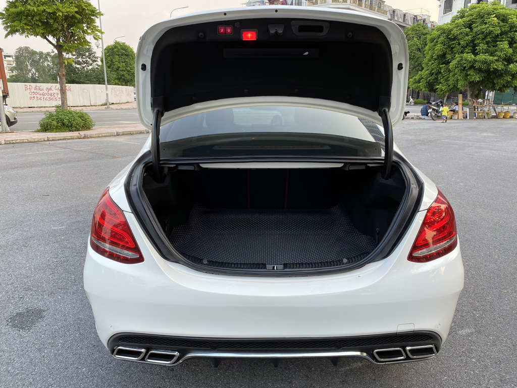 Mercedes C300 AMG 2016