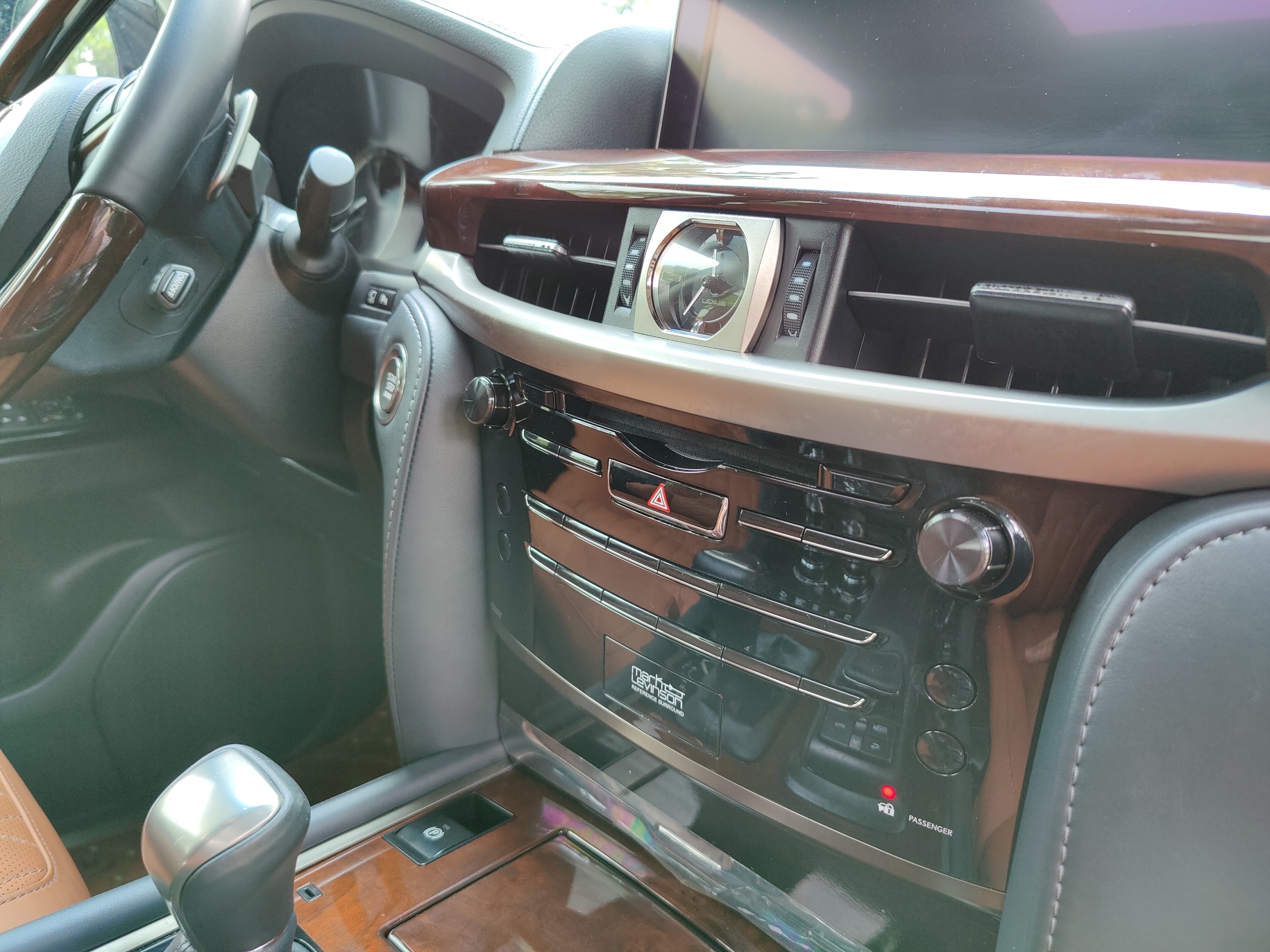 Lexus 570 MBS 2019 Đen