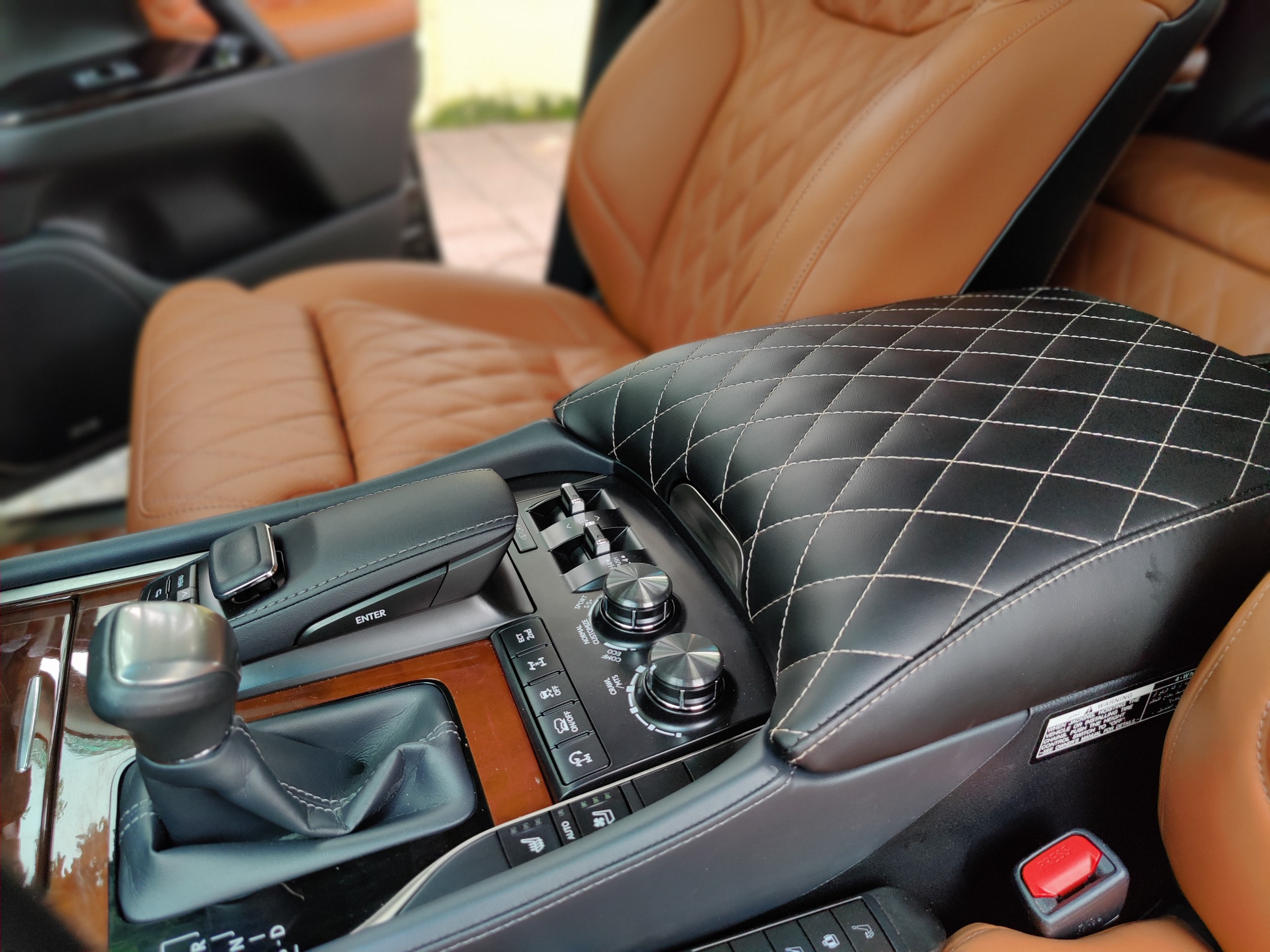 Lexus 570 MBS 2019 Đen