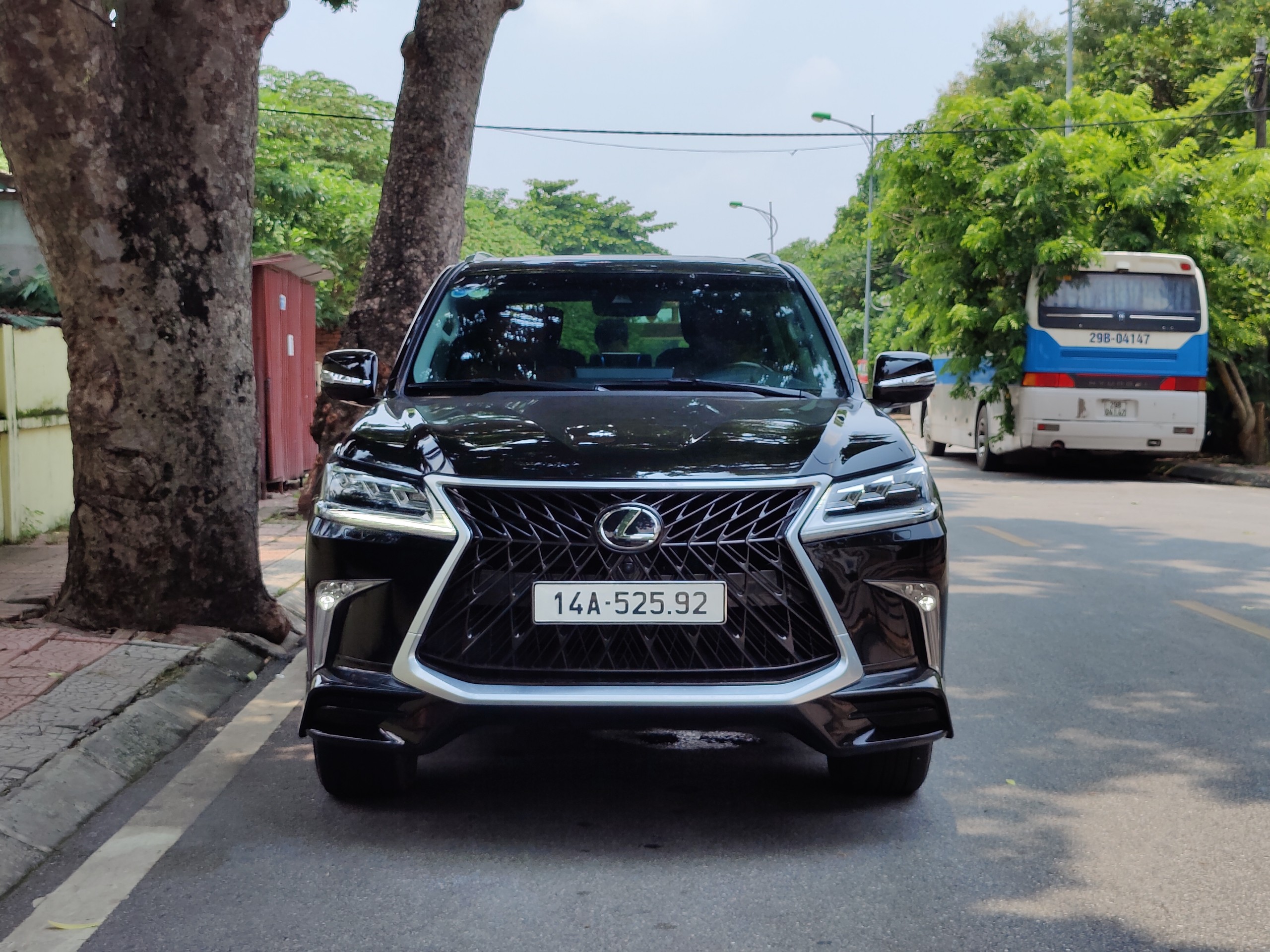 Lexus 570 MBS 2019 Đen