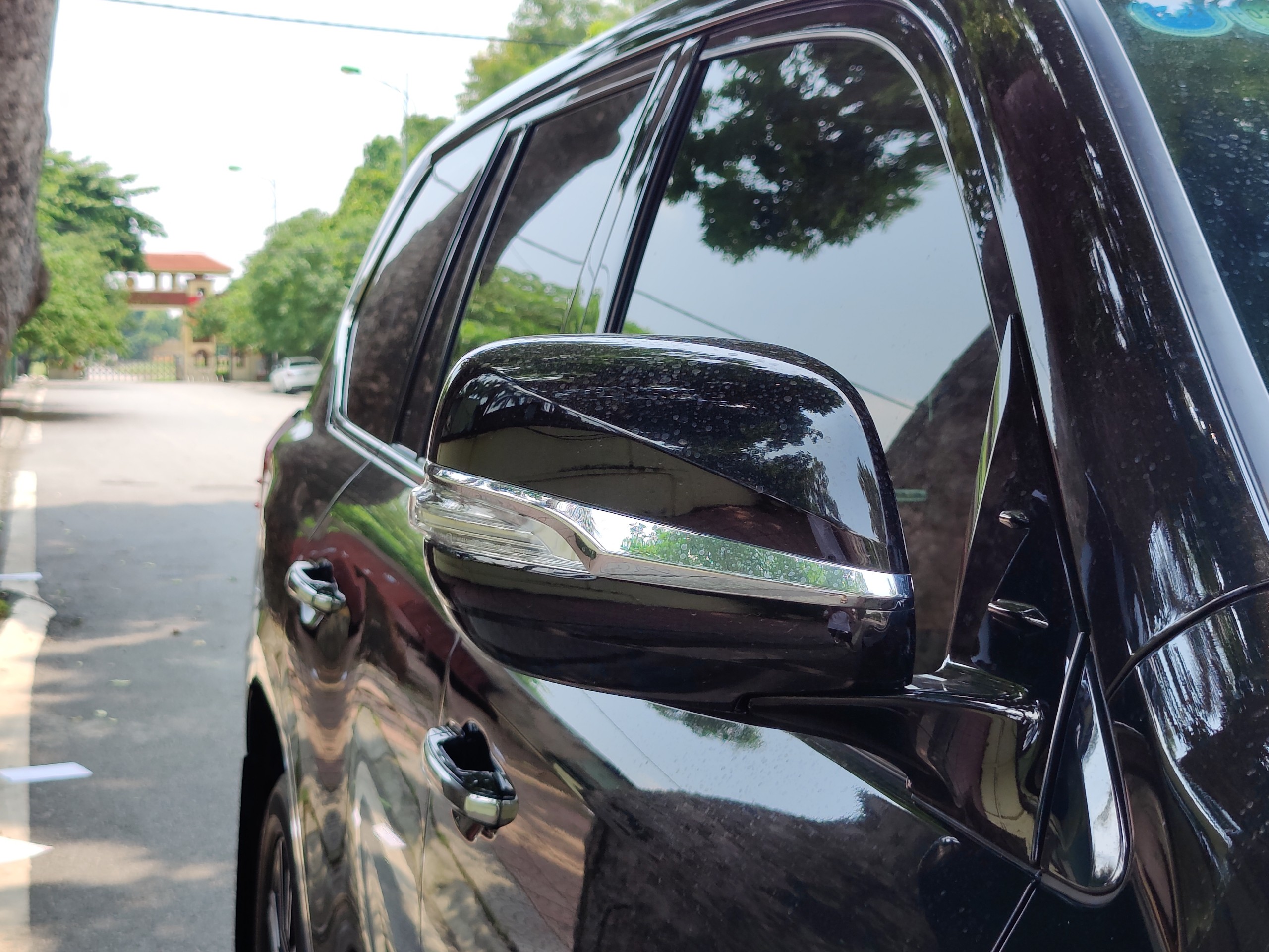 Lexus 570 MBS 2019 Đen