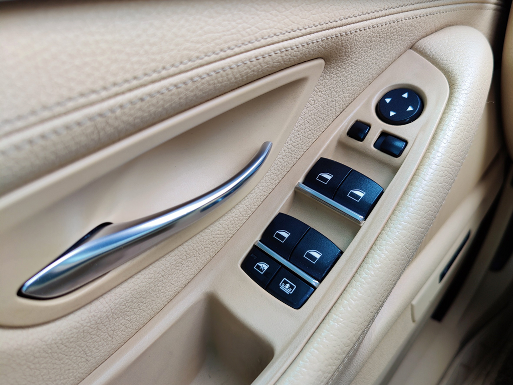 BMW 520i 2016 Đen