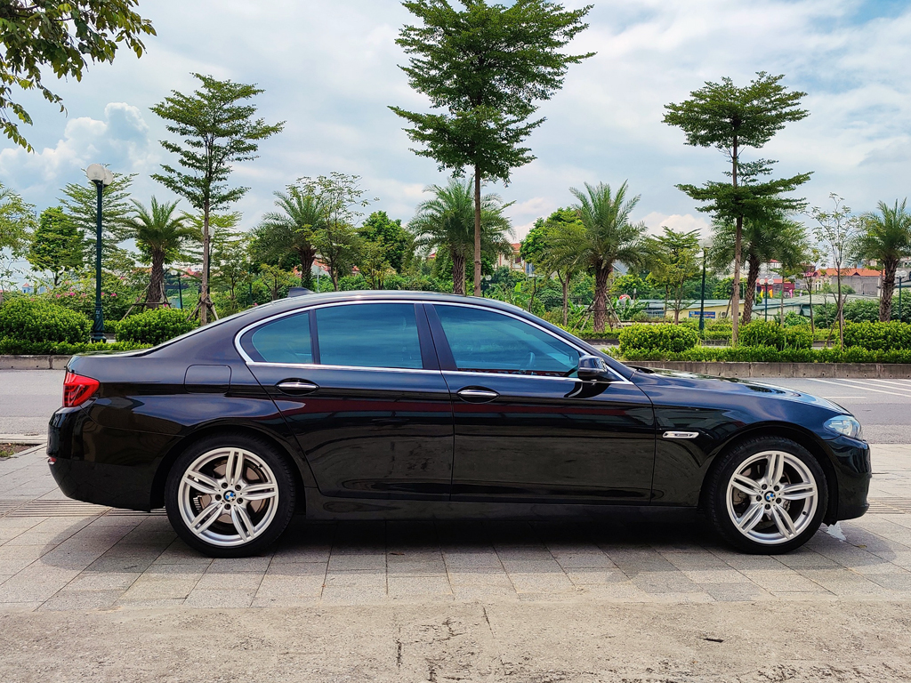 BMW 520i 2016 Đen