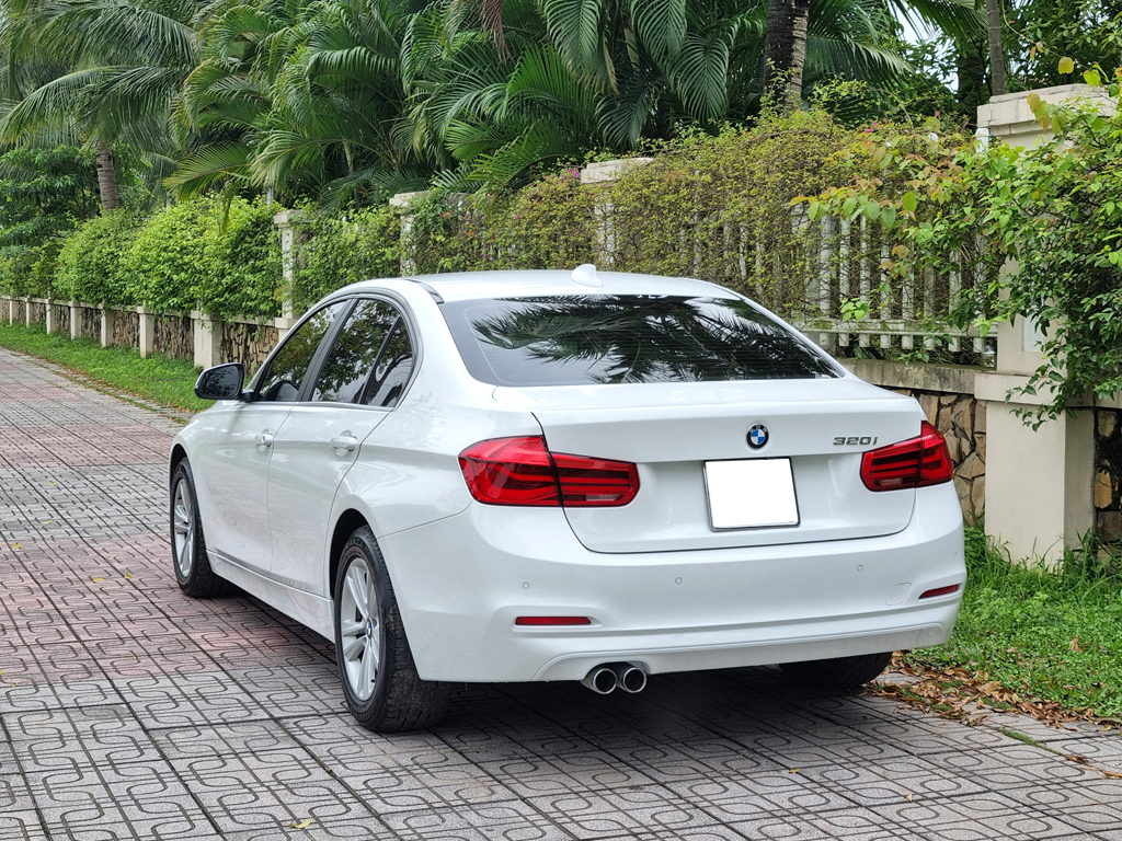 BMW 320i 2016 Trắng