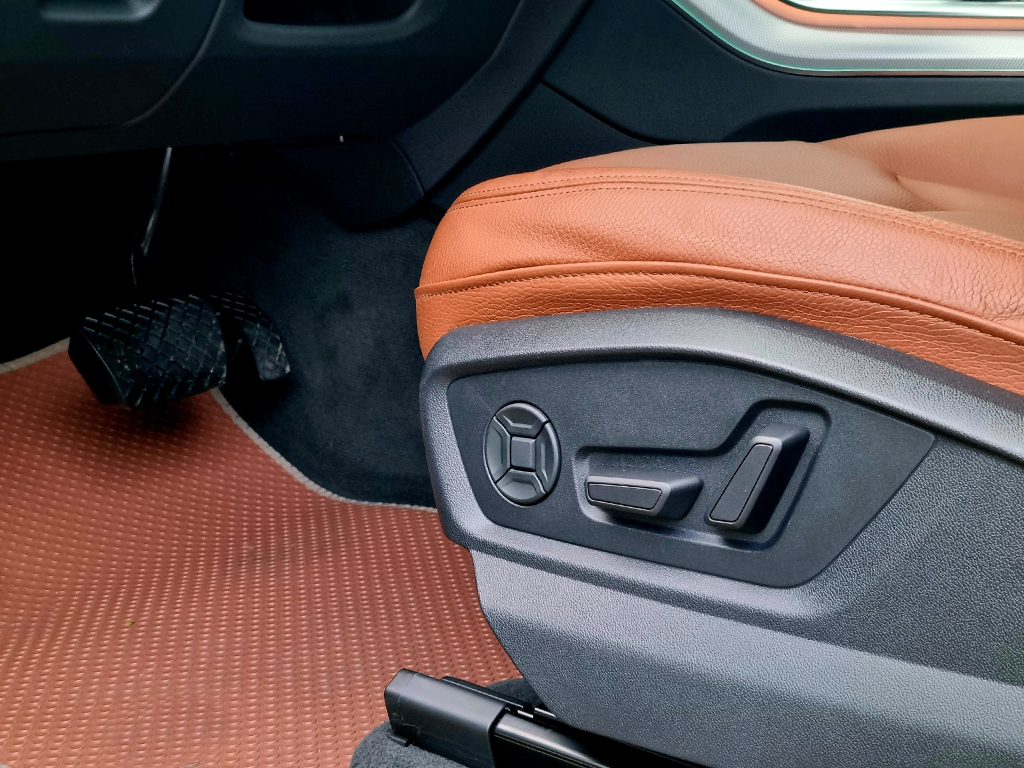 𝐀𝐮𝐝𝐢 𝐐𝟖 𝐒𝐥𝐢𝐧𝐞 𝟐𝟎𝟐𝟏 (Đ𝐞𝐧 | 𝐍𝐨̣̂𝐢 𝐭𝐡𝐚̂́𝐭 𝐧𝐚̂𝐮)