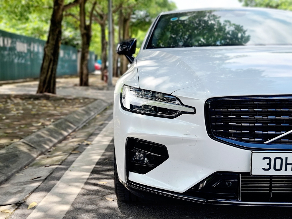 Volvo S60 R Design 2021