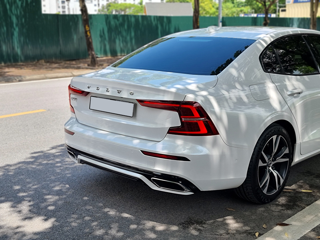 Volvo S60 R Design 2021