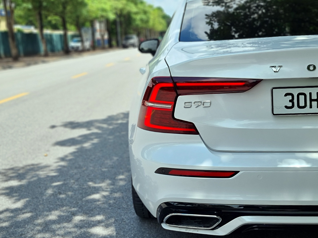 Volvo S60 R Design 2021