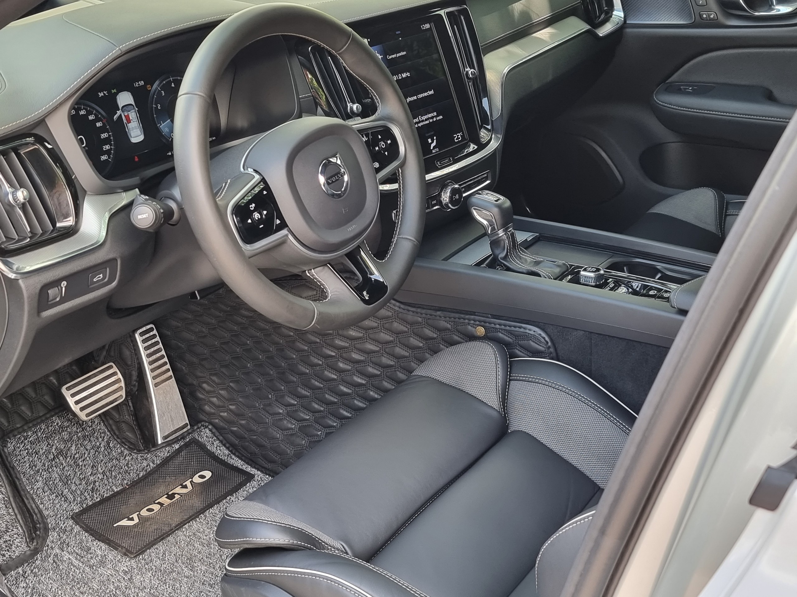 Volvo S60 R Design 2021