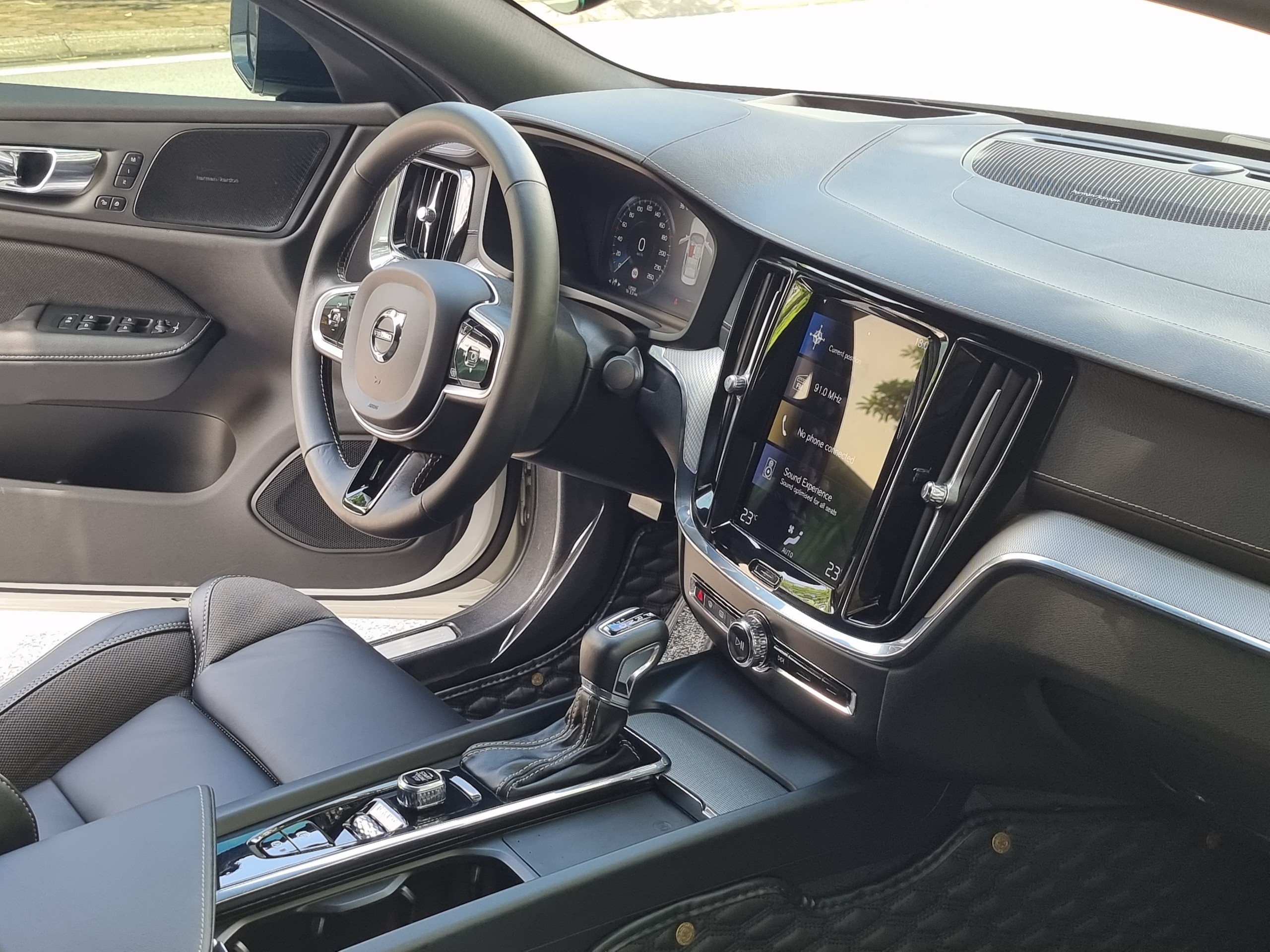 Volvo S60 R Design 2021