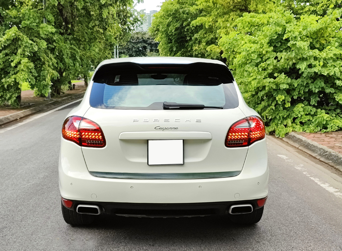 𝐏𝐨𝐫𝐬𝐜𝐡𝐞 𝐂𝐚𝐲𝐞𝐧𝐧𝐞 𝟐𝟎𝟏𝟏