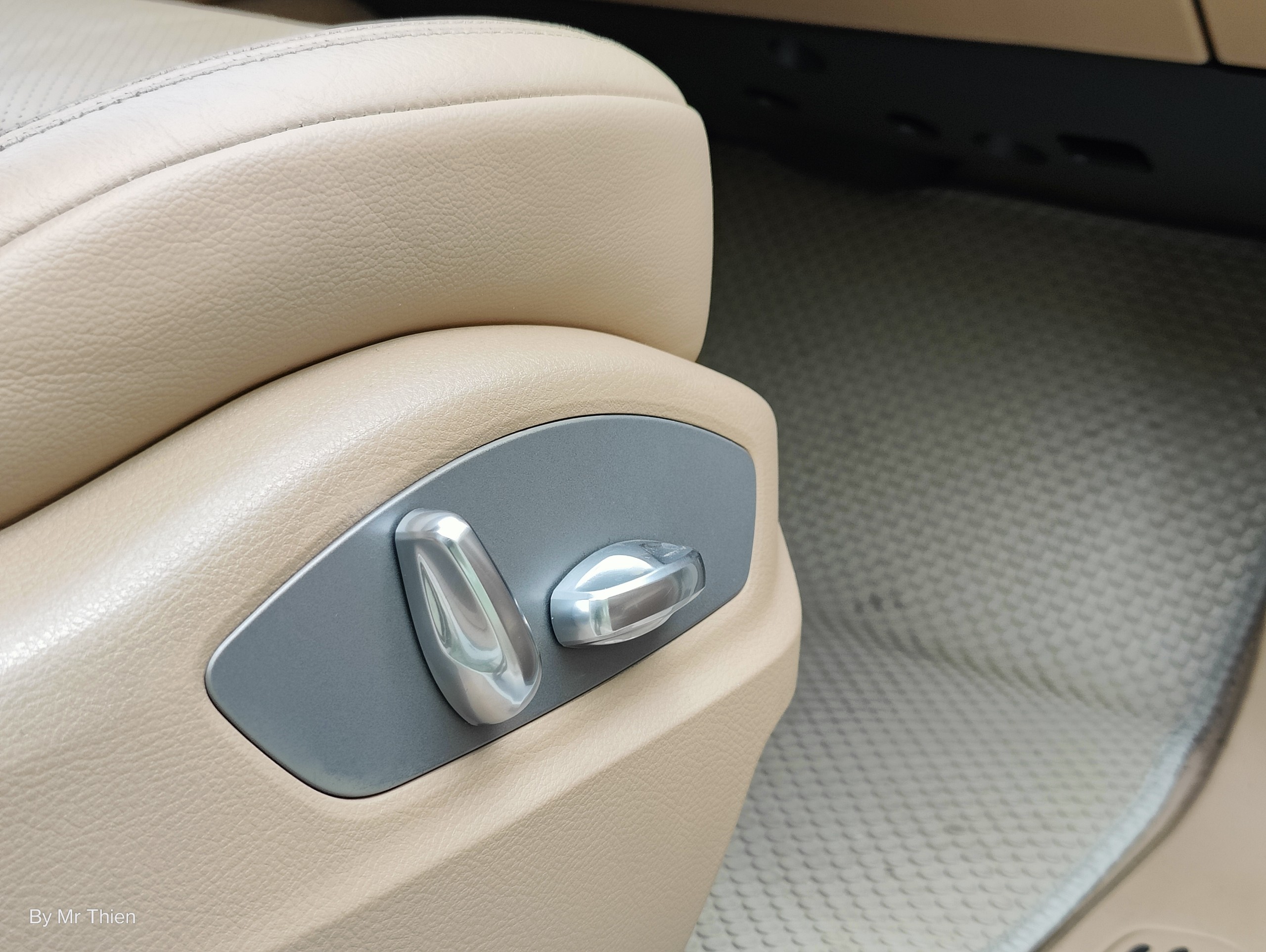 𝐏𝐨𝐫𝐬𝐜𝐡𝐞 𝐂𝐚𝐲𝐞𝐧𝐧𝐞 𝟐𝟎𝟏𝟏