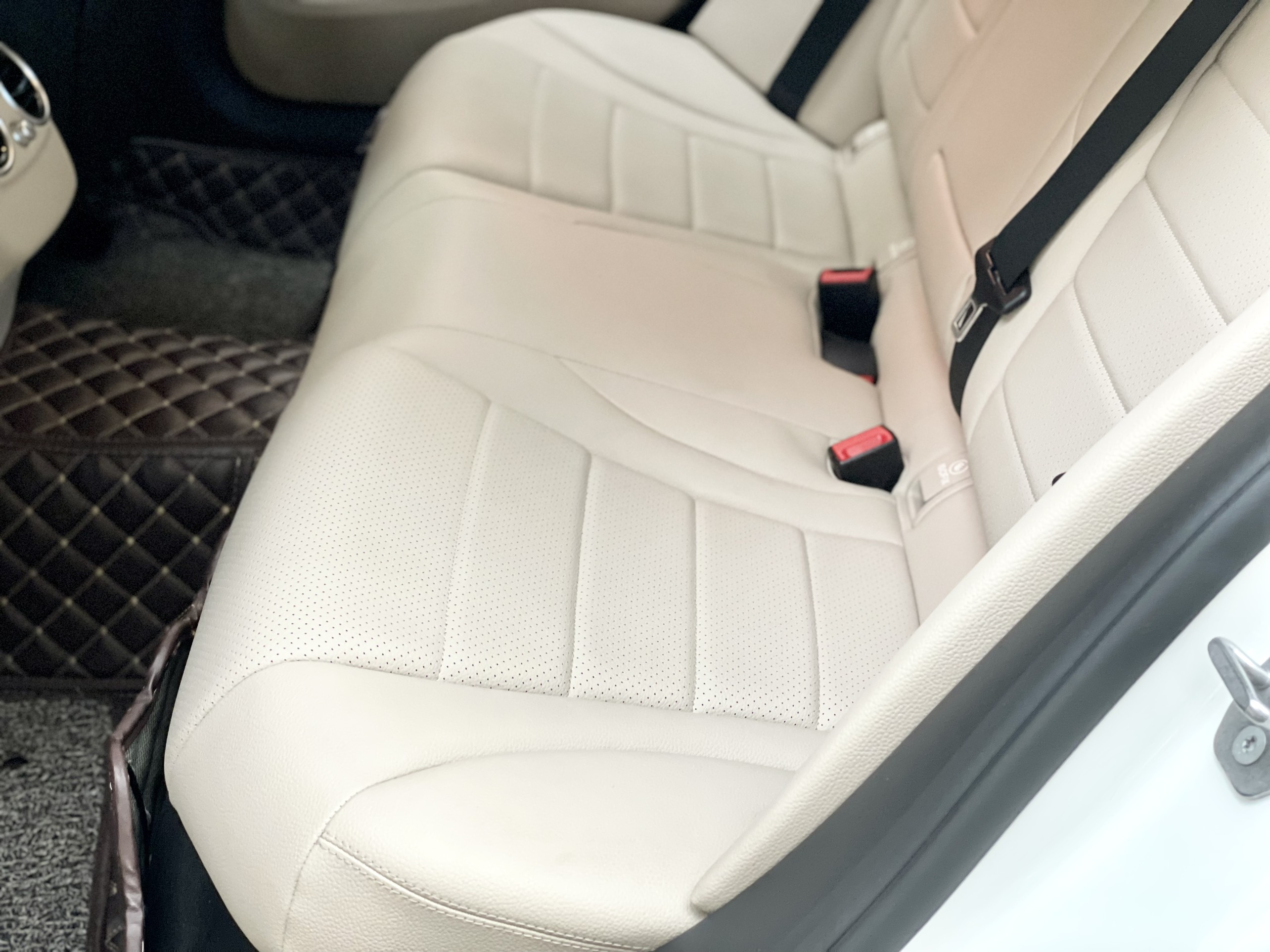 Mercedes C180 2020 Trắng