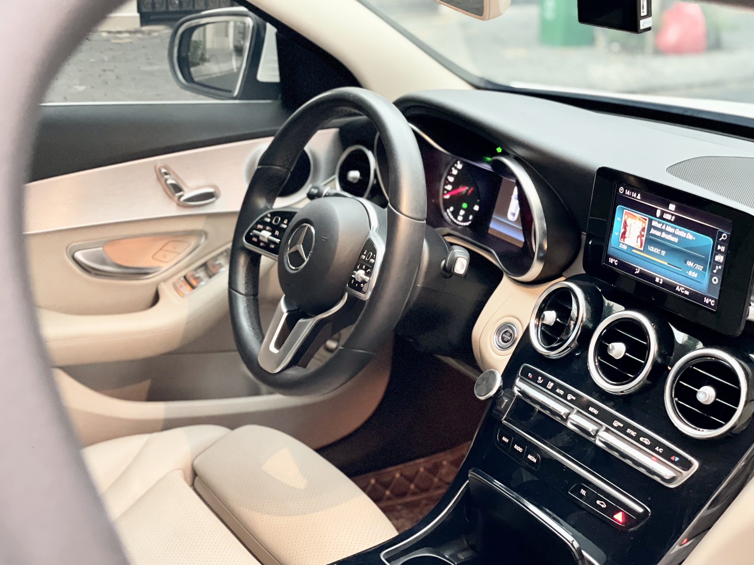 Mercedes C180 2020 Trắng