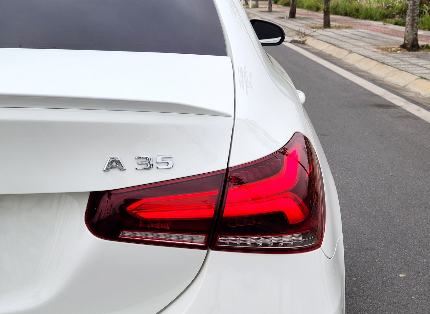 Mercedes A35 4matic 2021 (Trắng/nội thất nâu)
