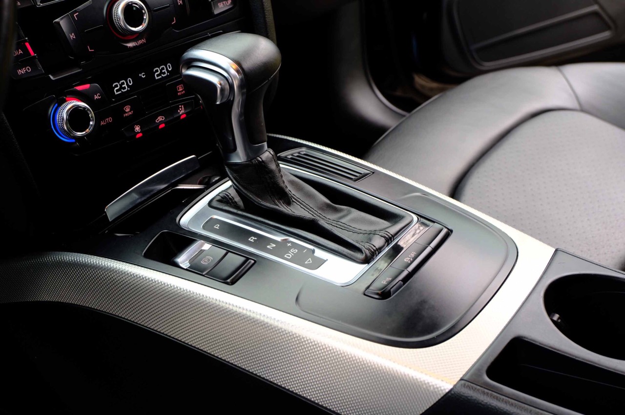 Audi A4 2013 (Đen/nội thất đen)