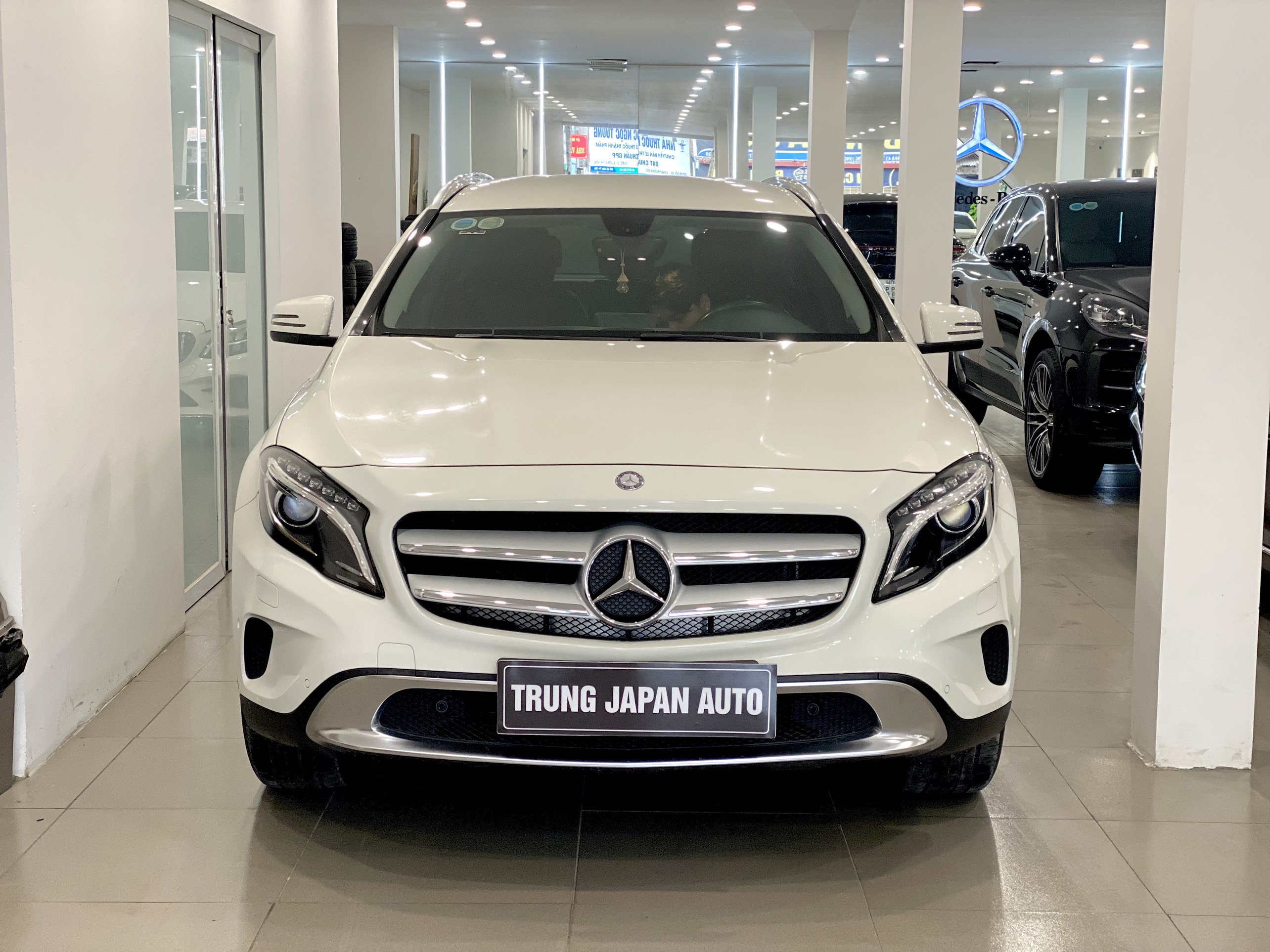 Mercedes GLA200 2015 (Trắng/nội thất đen)