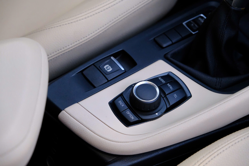 𝐁𝐌𝐖 𝐗𝟏 𝐒𝐝𝐫𝐢𝐯𝐞𝐫 𝟐𝟎𝟏𝟔 (Đ𝐞𝐧/𝐧𝐨̣̂𝐢 𝐭𝐡𝐚̂́𝐭 𝐤𝐞𝐦)