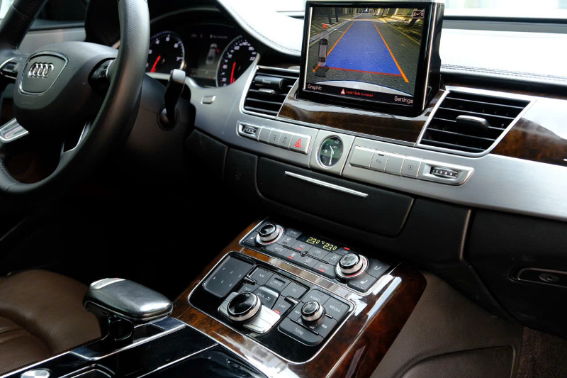 𝐀𝐮𝐝𝐢 𝐀𝟖 𝐋 𝟐𝟎𝟏𝟒 (𝐓𝐫𝐚̆́𝐧𝐠/𝐧𝐨̣̂𝐢 𝐭𝐡𝐚̂́𝐭 𝐧𝐚̂𝐮)