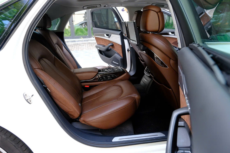 𝐀𝐮𝐝𝐢 𝐀𝟖 𝐋 𝟐𝟎𝟏𝟒 (𝐓𝐫𝐚̆́𝐧𝐠/𝐧𝐨̣̂𝐢 𝐭𝐡𝐚̂́𝐭 𝐧𝐚̂𝐮)