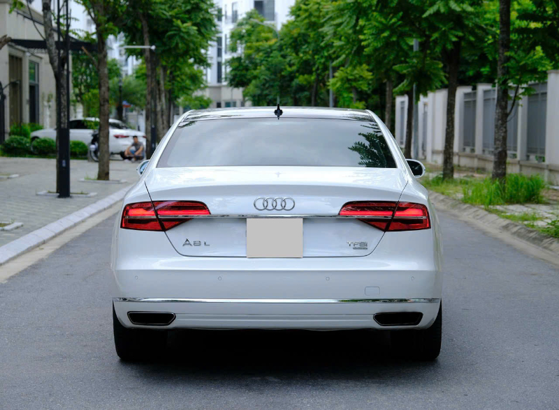 𝐀𝐮𝐝𝐢 𝐀𝟖 𝐋 𝟐𝟎𝟏𝟒 (𝐓𝐫𝐚̆́𝐧𝐠/𝐧𝐨̣̂𝐢 𝐭𝐡𝐚̂́𝐭 𝐧𝐚̂𝐮)