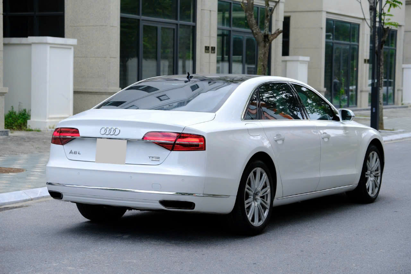 𝐀𝐮𝐝𝐢 𝐀𝟖 𝐋 𝟐𝟎𝟏𝟒 (𝐓𝐫𝐚̆́𝐧𝐠/𝐧𝐨̣̂𝐢 𝐭𝐡𝐚̂́𝐭 𝐧𝐚̂𝐮)