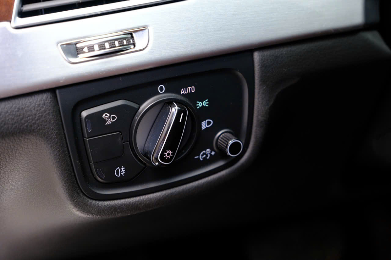 𝐀𝐮𝐝𝐢 𝐀𝟖 𝐋 𝟐𝟎𝟏𝟒 (𝐓𝐫𝐚̆́𝐧𝐠/𝐧𝐨̣̂𝐢 𝐭𝐡𝐚̂́𝐭 𝐧𝐚̂𝐮)