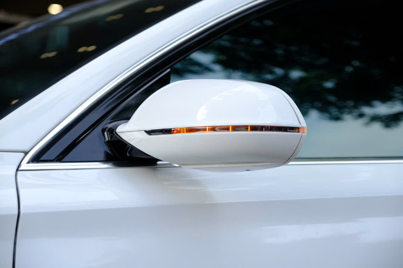 𝐀𝐮𝐝𝐢 𝐀𝟖 𝐋 𝟐𝟎𝟏𝟒 (𝐓𝐫𝐚̆́𝐧𝐠/𝐧𝐨̣̂𝐢 𝐭𝐡𝐚̂́𝐭 𝐧𝐚̂𝐮)