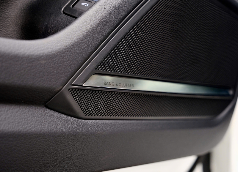 𝐀𝐮𝐝𝐢 𝐀𝟕 𝐐𝐮𝐚𝐭𝐭𝐫𝐨 𝟓𝟓 𝐓𝐅𝐒𝐈 𝟐𝟎𝟐𝟏 (𝐓𝐫𝐚̆́𝐧𝐠/𝐧𝐨̣̂𝐢 𝐭𝐡𝐚̂́𝐭 đ𝐞𝐧)