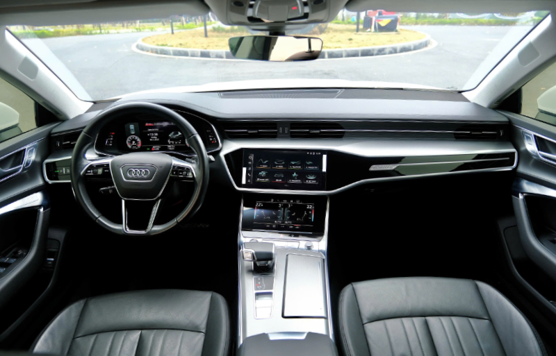 𝐀𝐮𝐝𝐢 𝐀𝟕 𝐐𝐮𝐚𝐭𝐭𝐫𝐨 𝟓𝟓 𝐓𝐅𝐒𝐈 𝟐𝟎𝟐𝟏 (𝐓𝐫𝐚̆́𝐧𝐠/𝐧𝐨̣̂𝐢 𝐭𝐡𝐚̂́𝐭 đ𝐞𝐧)