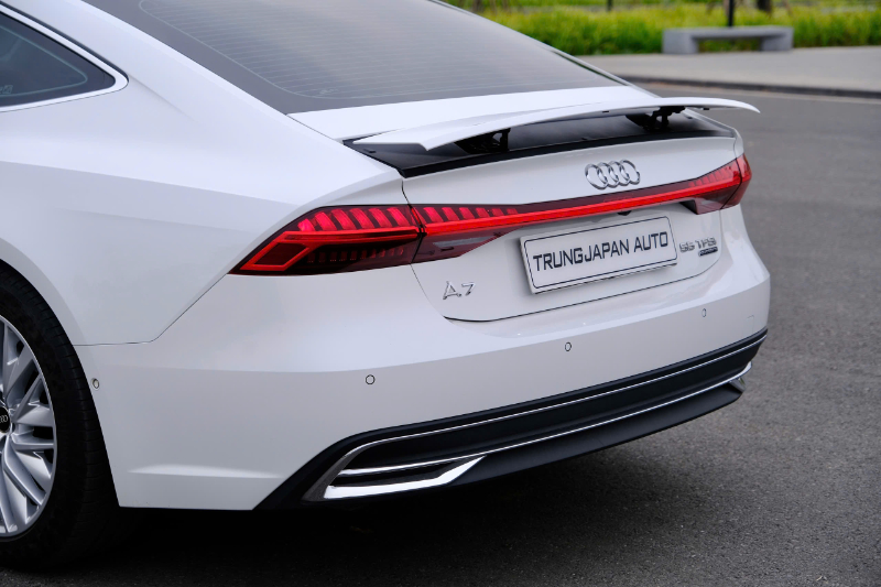 𝐀𝐮𝐝𝐢 𝐀𝟕 𝐐𝐮𝐚𝐭𝐭𝐫𝐨 𝟓𝟓 𝐓𝐅𝐒𝐈 𝟐𝟎𝟐𝟏 (𝐓𝐫𝐚̆́𝐧𝐠/𝐧𝐨̣̂𝐢 𝐭𝐡𝐚̂́𝐭 đ𝐞𝐧)