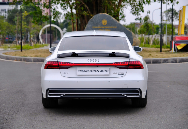 𝐀𝐮𝐝𝐢 𝐀𝟕 𝐐𝐮𝐚𝐭𝐭𝐫𝐨 𝟓𝟓 𝐓𝐅𝐒𝐈 𝟐𝟎𝟐𝟏 (𝐓𝐫𝐚̆́𝐧𝐠/𝐧𝐨̣̂𝐢 𝐭𝐡𝐚̂́𝐭 đ𝐞𝐧)