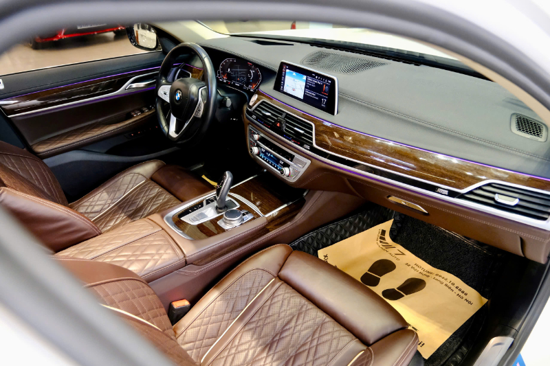 𝐁𝐌𝐖 𝟕𝟒𝟎 𝐏𝐮𝐫𝐞 𝐌𝐨𝐝𝐞𝐥 𝟐𝟎𝟐𝟎 (𝐓𝐫𝐚̆́𝐧𝐠 | 𝐧𝐨̣̂𝐢 𝐭𝐡𝐚̂́𝐭 𝐧𝐚̂𝐮)