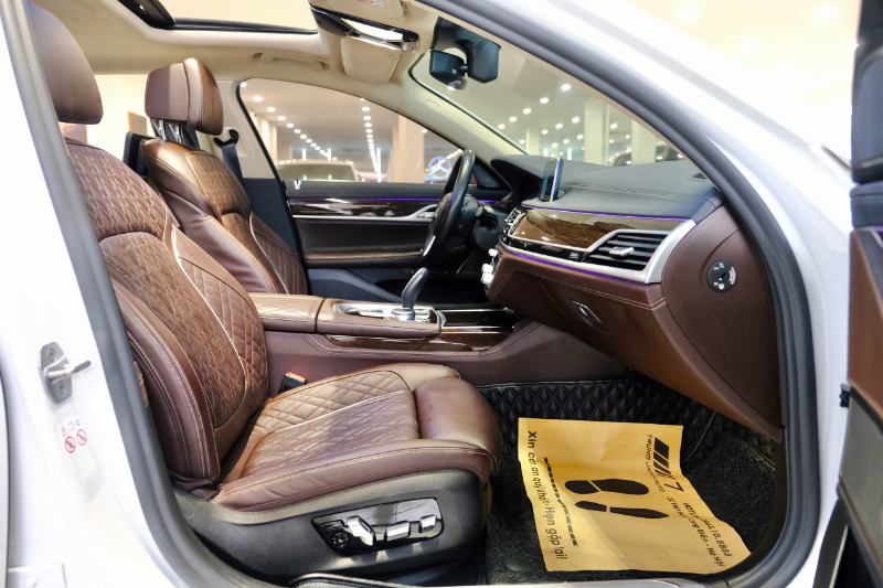 𝐁𝐌𝐖 𝟕𝟒𝟎 𝐏𝐮𝐫𝐞 𝐌𝐨𝐝𝐞𝐥 𝟐𝟎𝟐𝟎 (𝐓𝐫𝐚̆́𝐧𝐠 | 𝐧𝐨̣̂𝐢 𝐭𝐡𝐚̂́𝐭 𝐧𝐚̂𝐮)