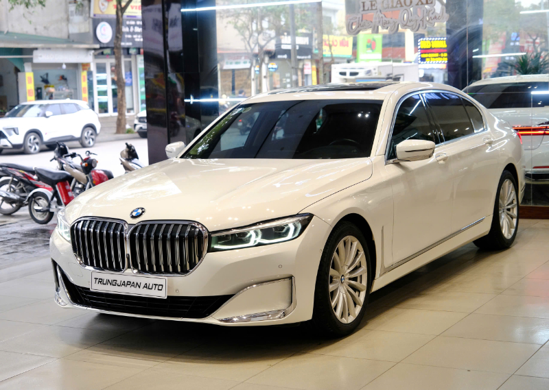 𝐁𝐌𝐖 𝟕𝟒𝟎 𝐏𝐮𝐫𝐞 𝐌𝐨𝐝𝐞𝐥 𝟐𝟎𝟐𝟎 (𝐓𝐫𝐚̆́𝐧𝐠 | 𝐧𝐨̣̂𝐢 𝐭𝐡𝐚̂́𝐭 𝐧𝐚̂𝐮)