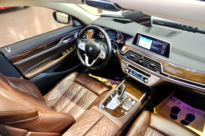 𝐁𝐌𝐖 𝟕𝟒𝟎 𝐏𝐮𝐫𝐞 𝐌𝐨𝐝𝐞𝐥 𝟐𝟎𝟐𝟎 (𝐓𝐫𝐚̆́𝐧𝐠 | 𝐧𝐨̣̂𝐢 𝐭𝐡𝐚̂́𝐭 𝐧𝐚̂𝐮)