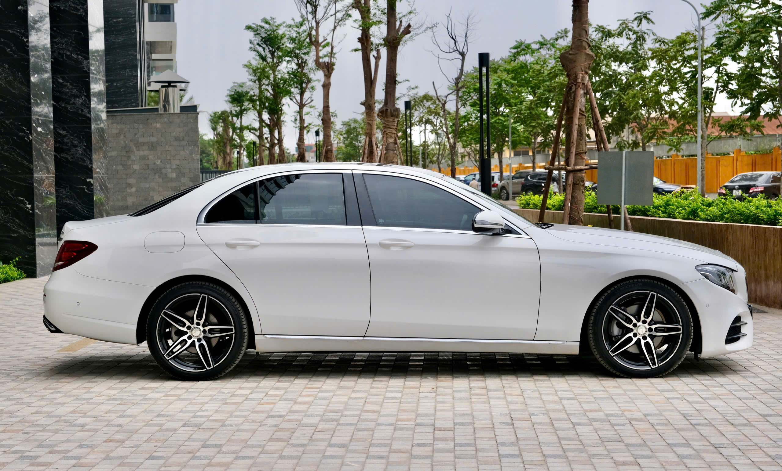 𝐌𝐞𝐫𝐜𝐞𝐝𝐞𝐬 𝐁𝐞𝐧𝐳 𝐄𝟐𝟓𝟎 𝟐𝟎𝟏𝟖 (𝐓𝐫𝐚̆́𝐧𝐠 | 𝐍𝐨̣̂𝐢 𝐭𝐡𝐚̂́𝐭 đ𝐞𝐧)