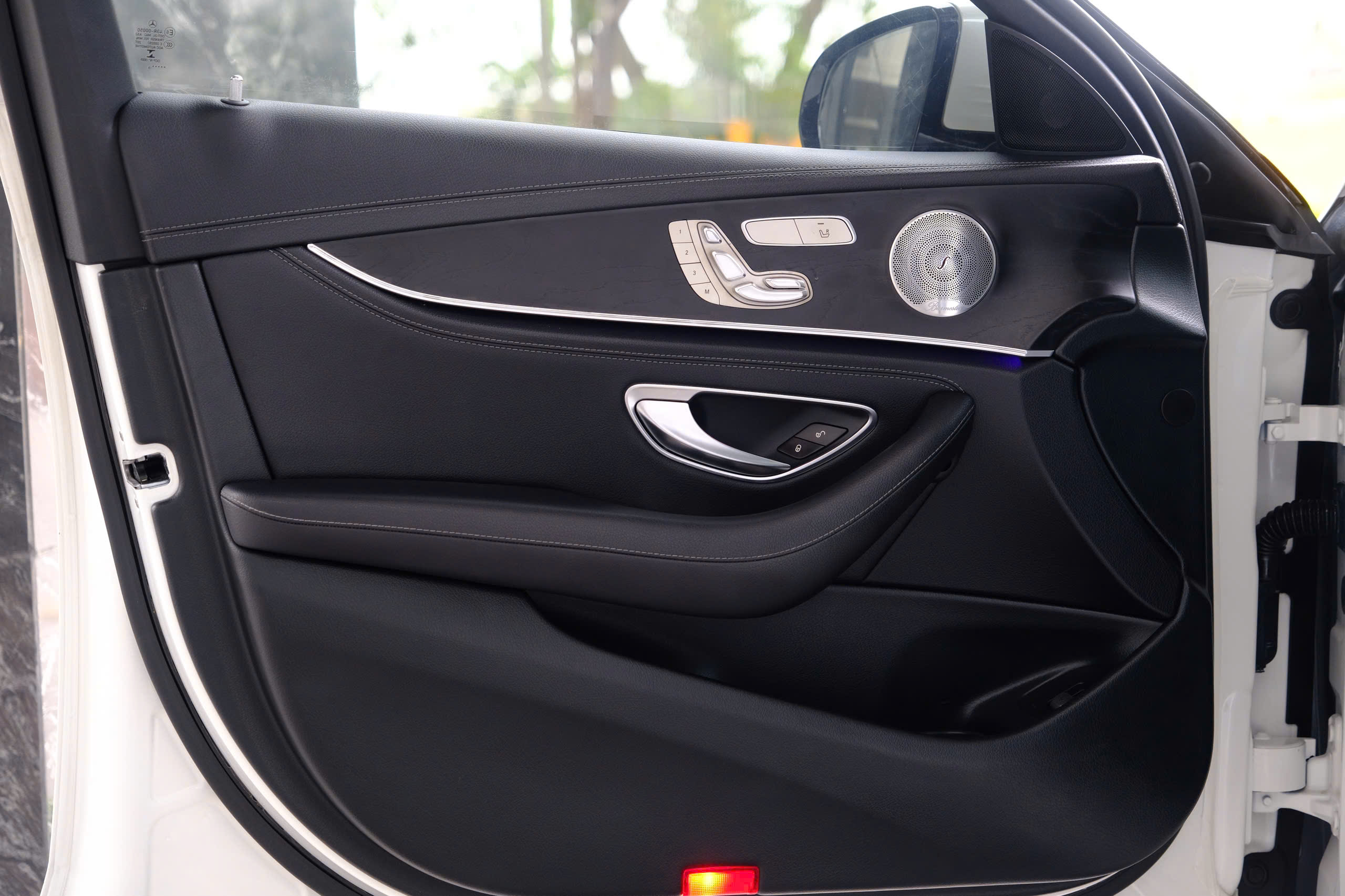 𝐌𝐞𝐫𝐜𝐞𝐝𝐞𝐬 𝐁𝐞𝐧𝐳 𝐄𝟐𝟓𝟎 𝟐𝟎𝟏𝟖 (𝐓𝐫𝐚̆́𝐧𝐠 | 𝐍𝐨̣̂𝐢 𝐭𝐡𝐚̂́𝐭 đ𝐞𝐧)