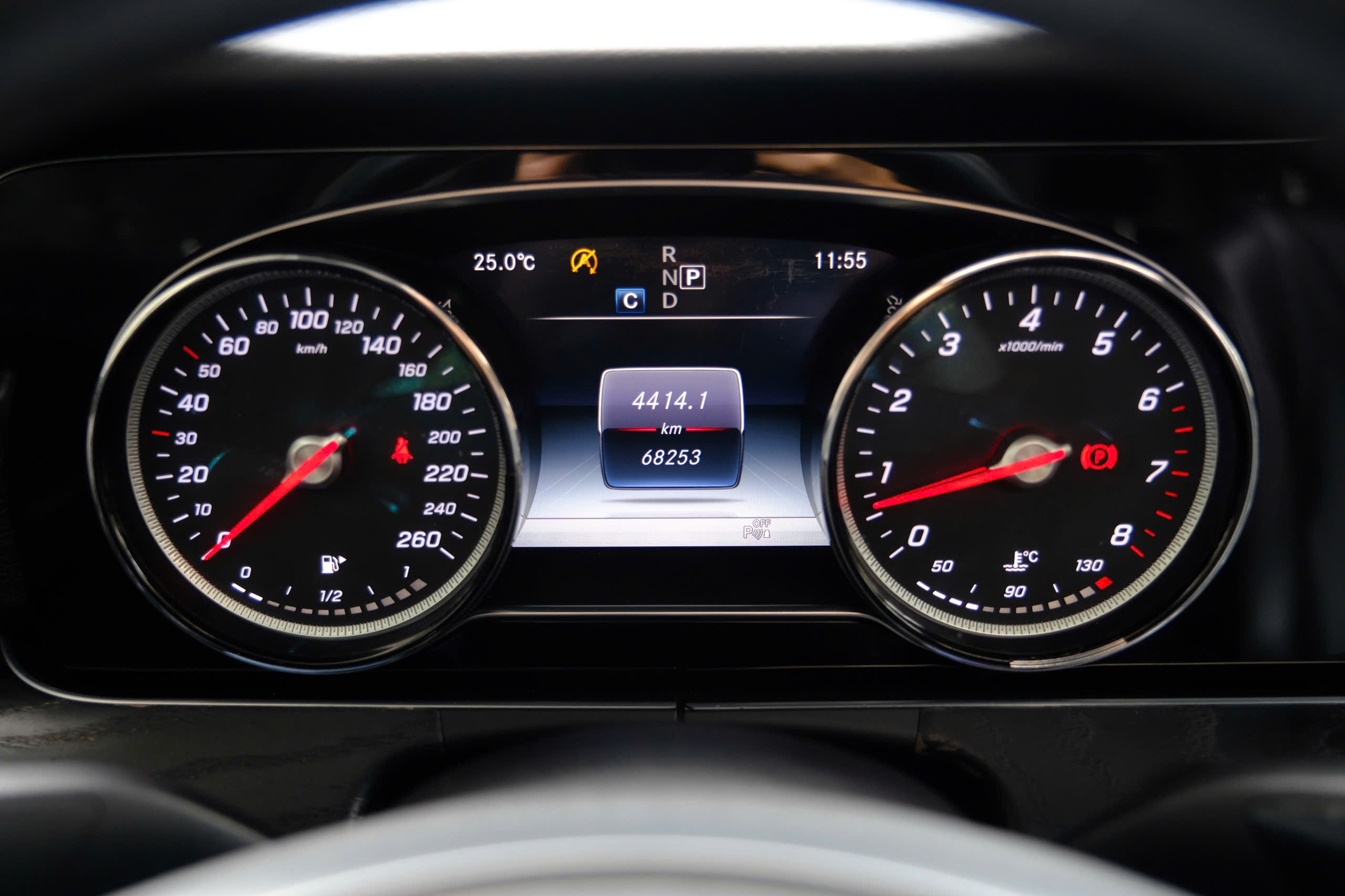 𝐌𝐞𝐫𝐜𝐞𝐝𝐞𝐬 𝐁𝐞𝐧𝐳 𝐄𝟐𝟓𝟎 𝟐𝟎𝟏𝟖 (𝐓𝐫𝐚̆́𝐧𝐠 | 𝐍𝐨̣̂𝐢 𝐭𝐡𝐚̂́𝐭 đ𝐞𝐧)