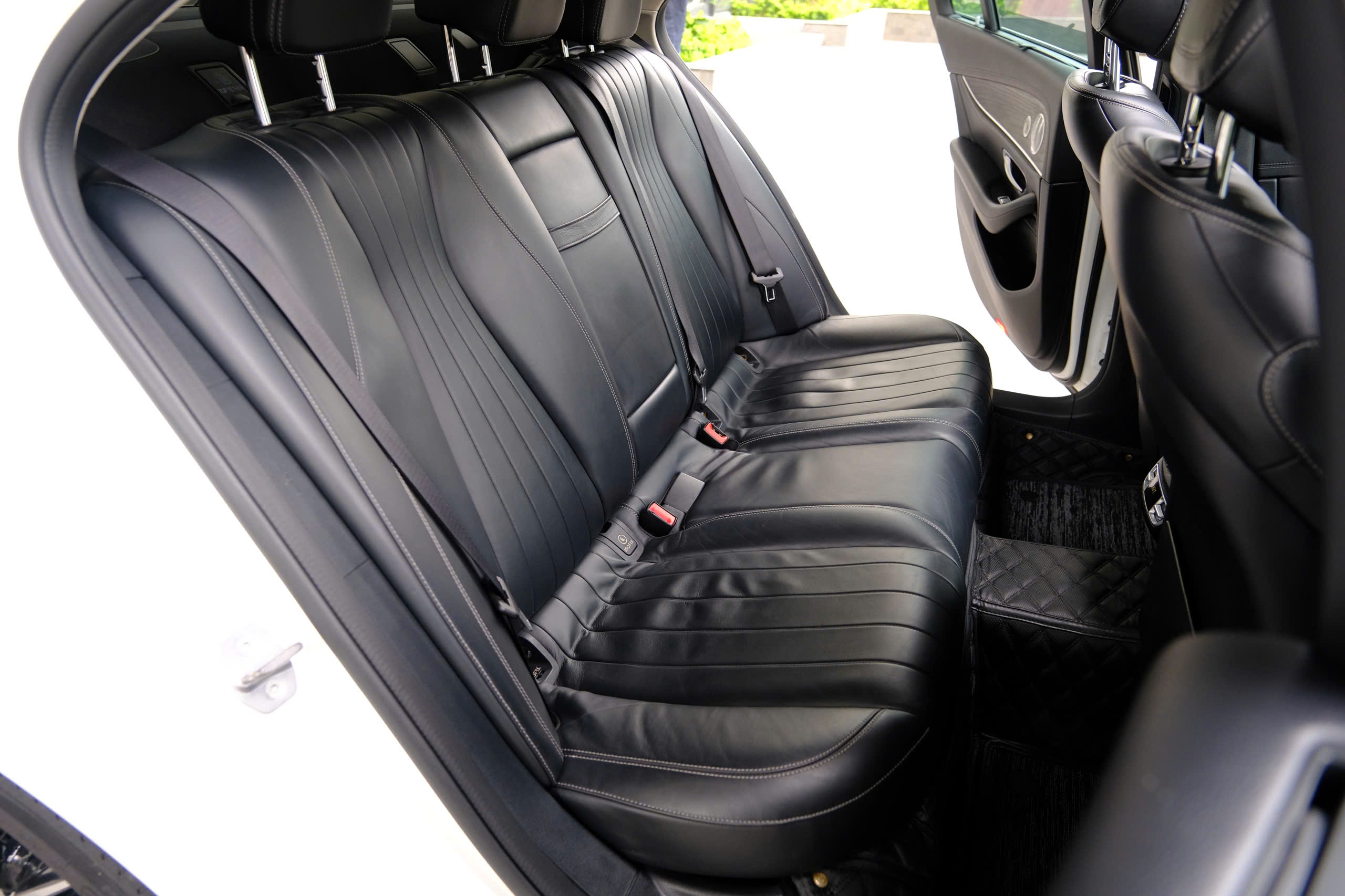 𝐌𝐞𝐫𝐜𝐞𝐝𝐞𝐬 𝐁𝐞𝐧𝐳 𝐄𝟐𝟓𝟎 𝟐𝟎𝟏𝟖 (𝐓𝐫𝐚̆́𝐧𝐠 | 𝐍𝐨̣̂𝐢 𝐭𝐡𝐚̂́𝐭 đ𝐞𝐧)