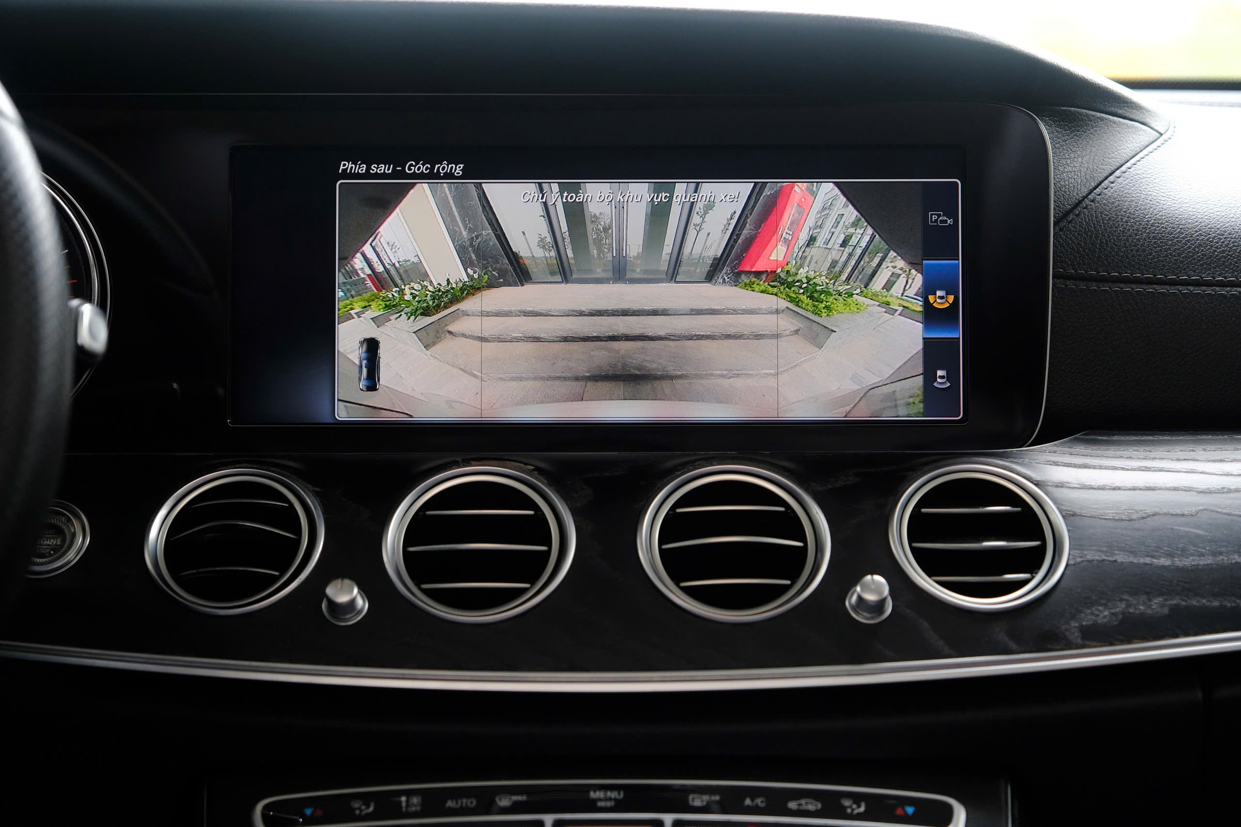 𝐌𝐞𝐫𝐜𝐞𝐝𝐞𝐬 𝐁𝐞𝐧𝐳 𝐄𝟐𝟓𝟎 𝟐𝟎𝟏𝟖 (𝐓𝐫𝐚̆́𝐧𝐠 | 𝐍𝐨̣̂𝐢 𝐭𝐡𝐚̂́𝐭 đ𝐞𝐧)