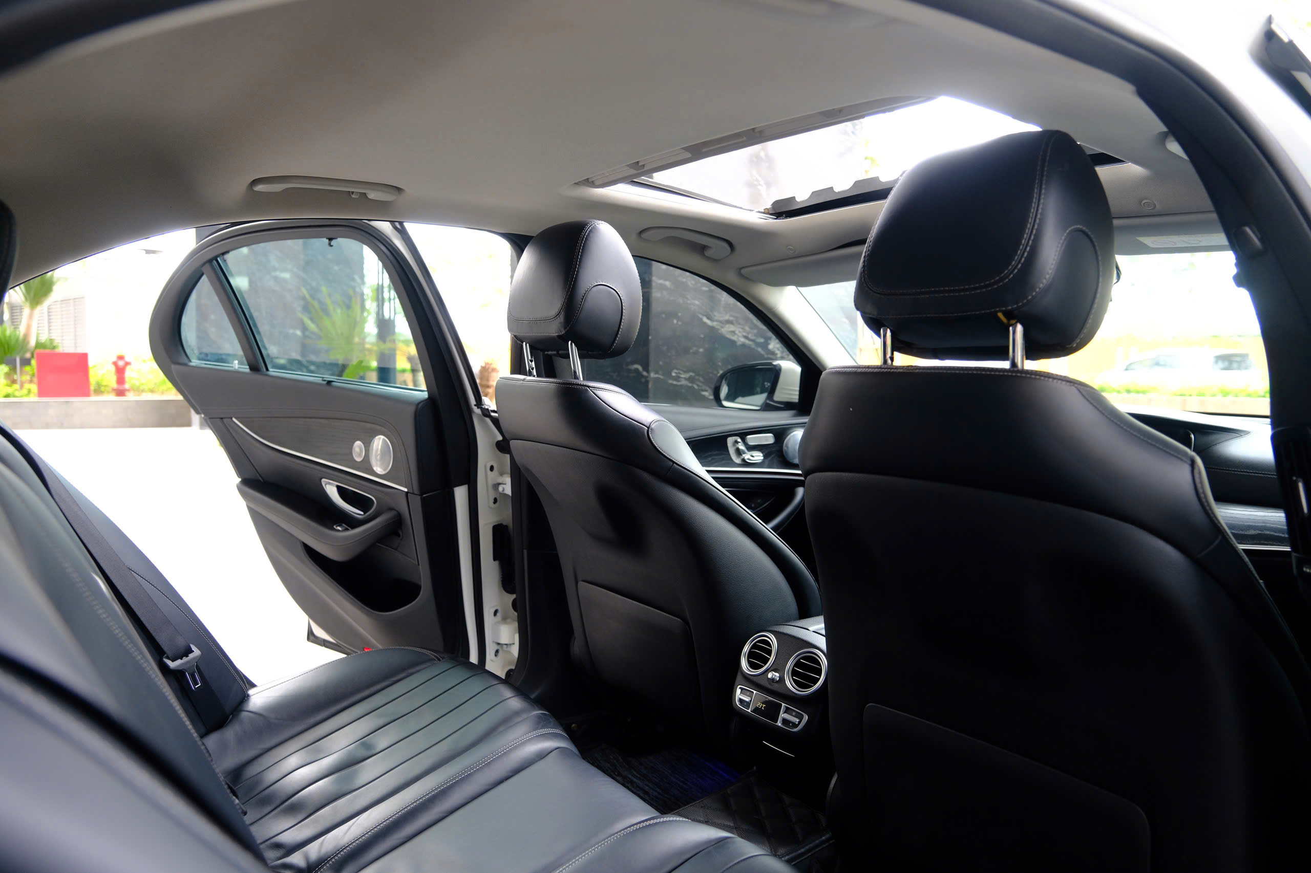 𝐌𝐞𝐫𝐜𝐞𝐝𝐞𝐬 𝐁𝐞𝐧𝐳 𝐄𝟐𝟓𝟎 𝟐𝟎𝟏𝟖 (𝐓𝐫𝐚̆́𝐧𝐠 | 𝐍𝐨̣̂𝐢 𝐭𝐡𝐚̂́𝐭 đ𝐞𝐧)