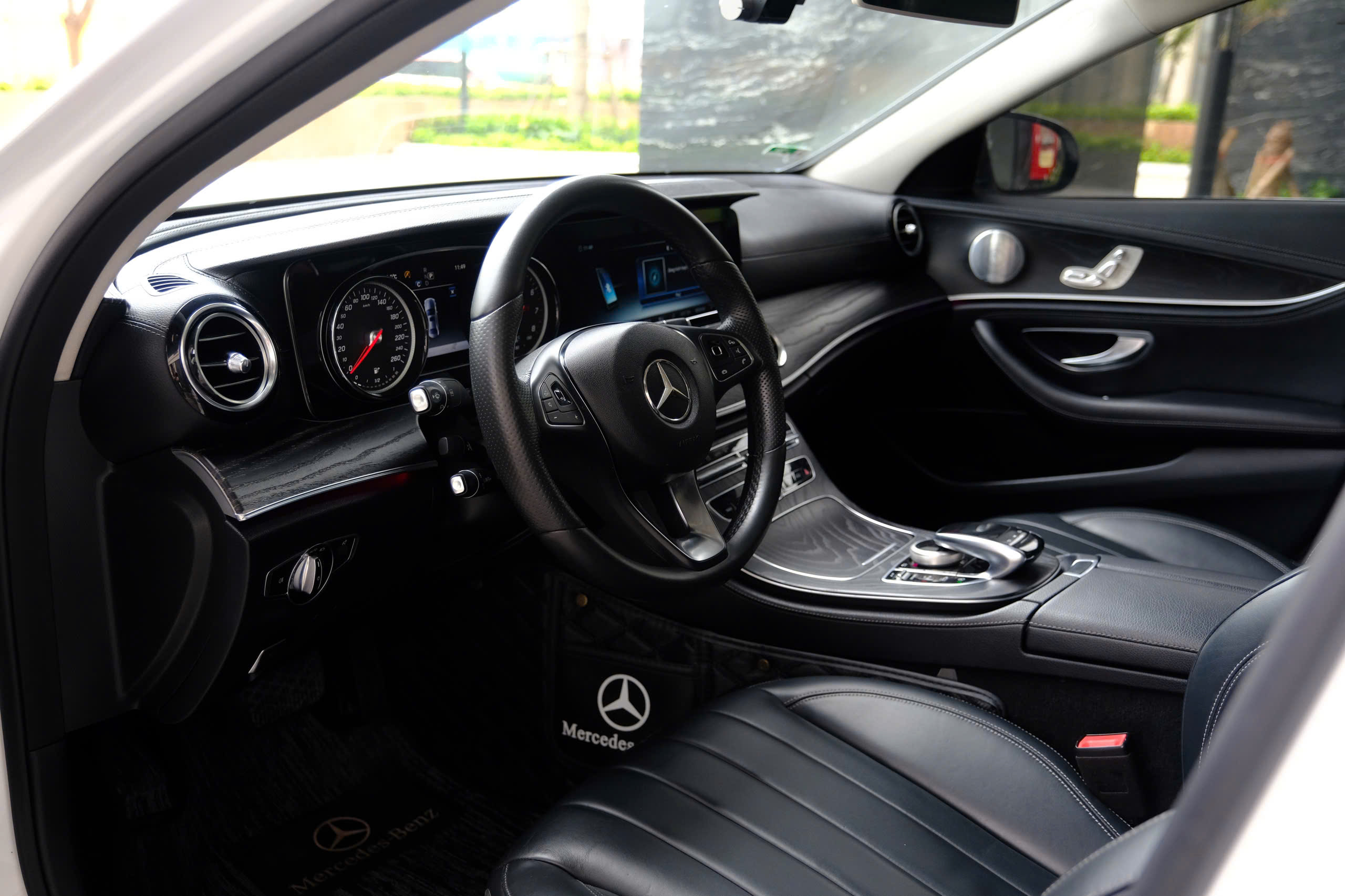 𝐌𝐞𝐫𝐜𝐞𝐝𝐞𝐬 𝐁𝐞𝐧𝐳 𝐄𝟐𝟓𝟎 𝟐𝟎𝟏𝟖 (𝐓𝐫𝐚̆́𝐧𝐠 | 𝐍𝐨̣̂𝐢 𝐭𝐡𝐚̂́𝐭 đ𝐞𝐧)