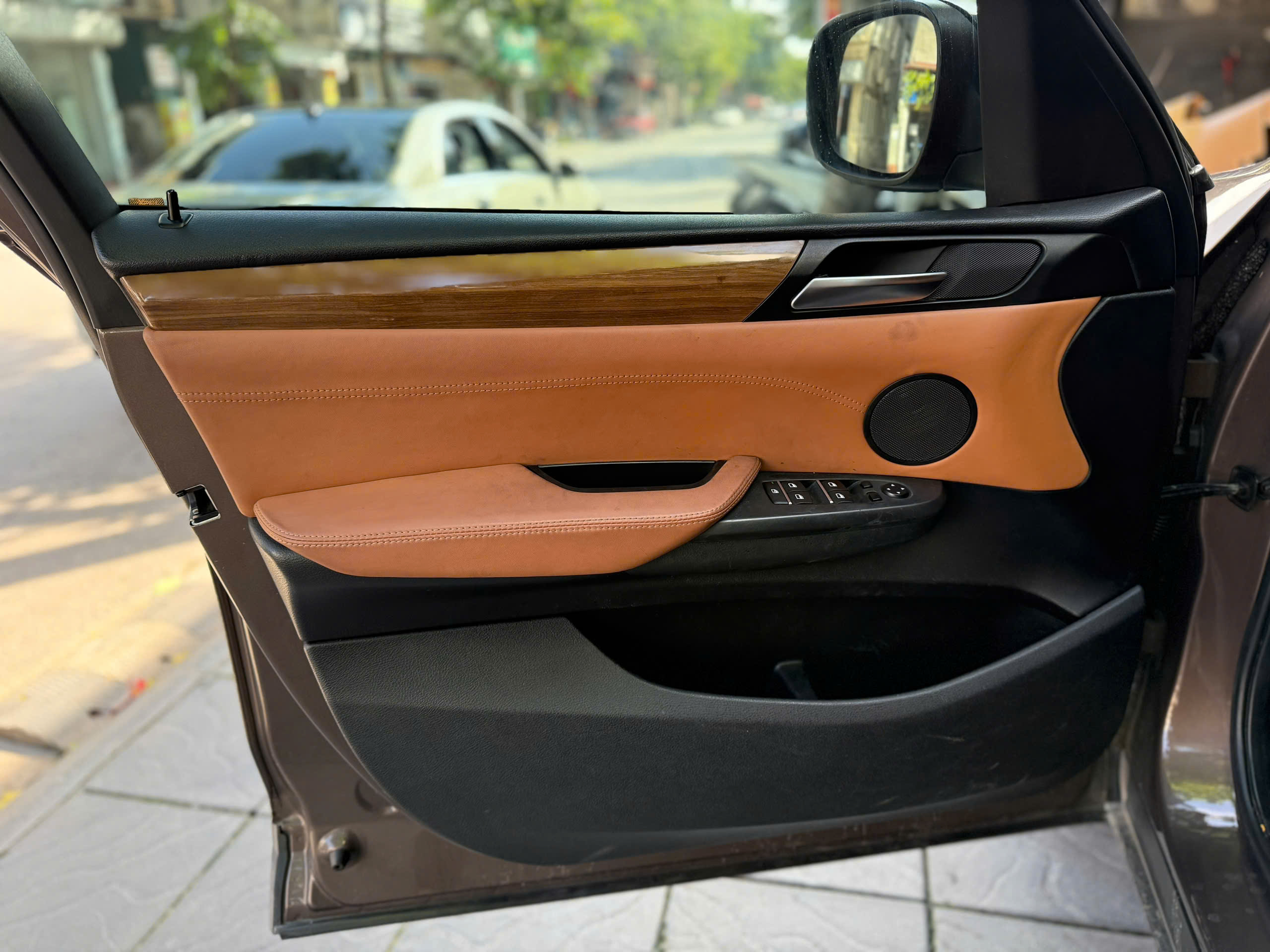 𝐁𝐌𝐖 𝐗𝟑 𝐗𝐝𝐫𝐢𝐯𝐞 𝟐𝟖𝐢 𝟐𝟎𝟏𝟐 (𝐍𝐚̂𝐮 | 𝐍𝐨̣̂𝐢 𝐭𝐡𝐚̂́𝐭 𝐧𝐚̂𝐮)