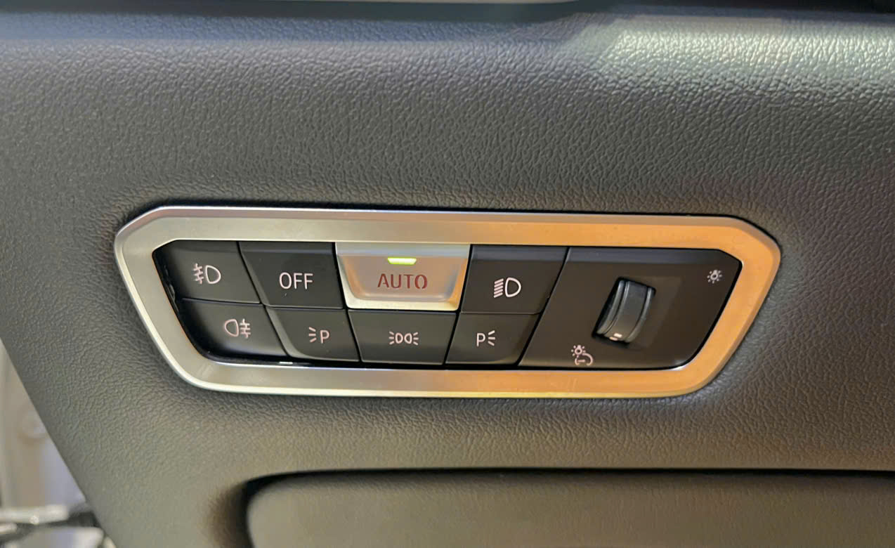 𝐁𝐌𝐖 𝐗𝟓 𝐗𝐝𝐫𝐢𝐯𝐞𝐫 𝟐𝟎𝟏𝟗 (𝐓𝐫𝐚̆́𝐧𝐠 | 𝐍𝐨̣̂𝐢 𝐭𝐡𝐚̂́𝐭 𝐧𝐚̂𝐮)