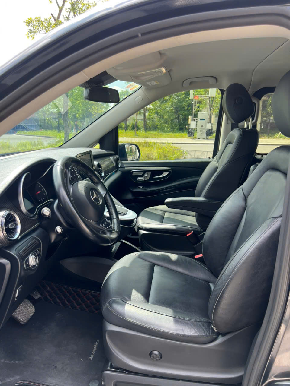 𝐌𝐞𝐫𝐜𝐞𝐝𝐞𝐬 𝐁𝐞𝐧𝐳 𝐕𝟐𝟓𝟎 𝐋𝐮𝐱𝐮𝐫𝐲 𝟐𝟎𝟐𝟏 (𝟕 𝐜𝐡𝐨̂̃ - 𝐂𝐨́ 𝐕𝐀𝐓)