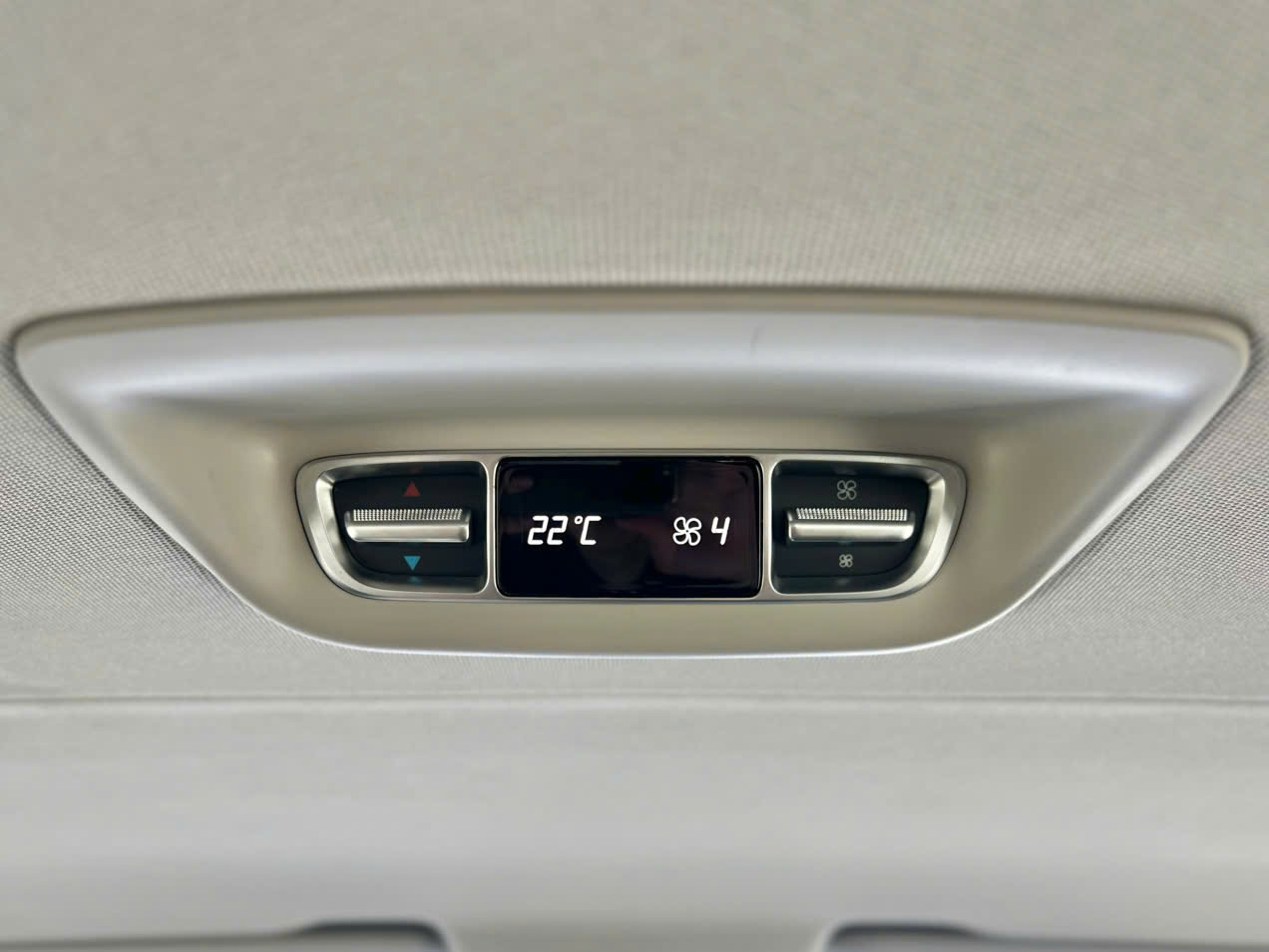 𝐌𝐞𝐫𝐜𝐞𝐝𝐞𝐬 𝐁𝐞𝐧𝐳 𝐕𝟐𝟓𝟎 𝐋𝐮𝐱𝐮𝐫𝐲 𝟐𝟎𝟐𝟏 (𝟕 𝐜𝐡𝐨̂̃ - 𝐂𝐨́ 𝐕𝐀𝐓)